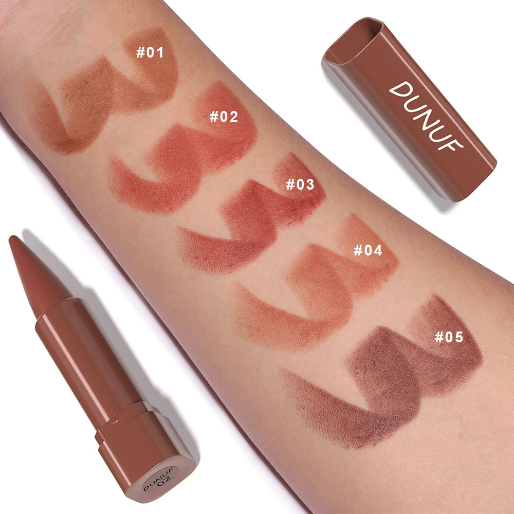 Gradient lip liner – smooth glide, matte finish, defined lips.