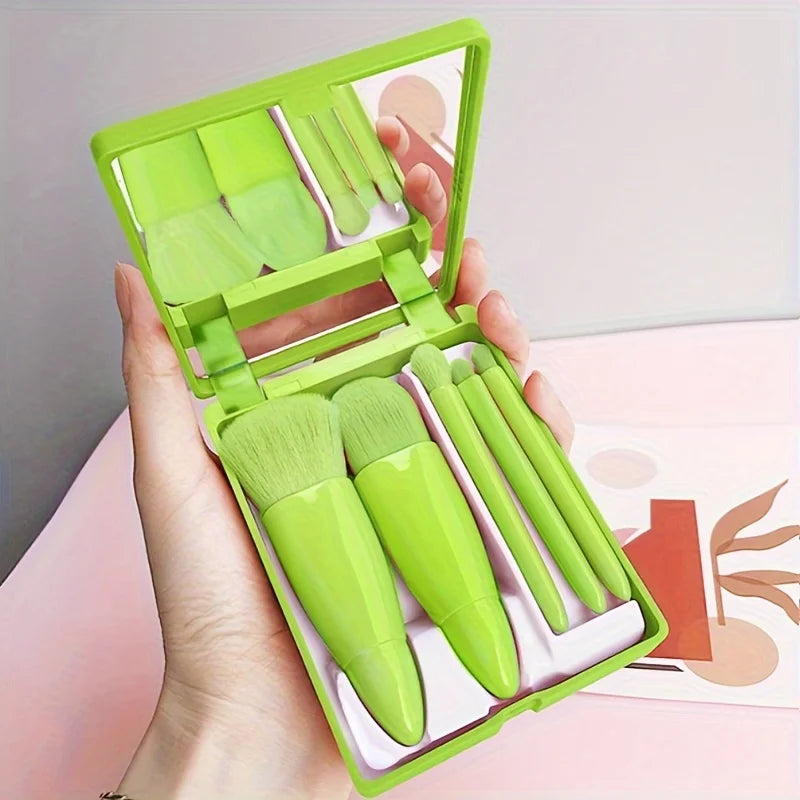 5-piece makeup brush set – foldable, compact, mirror included.