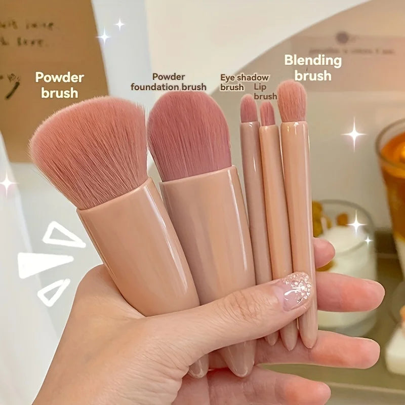 5-piece makeup brush set – foldable, compact, mirror included.